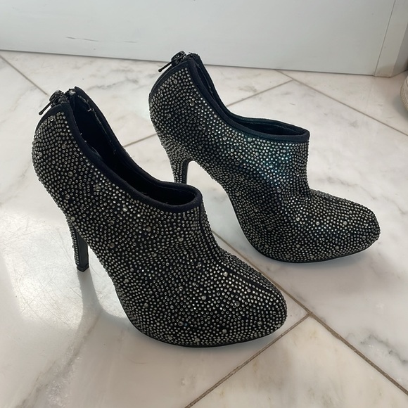 STEVEN by Steve Madden rhinestone ankle booties size 7 - Picture 3 of 8